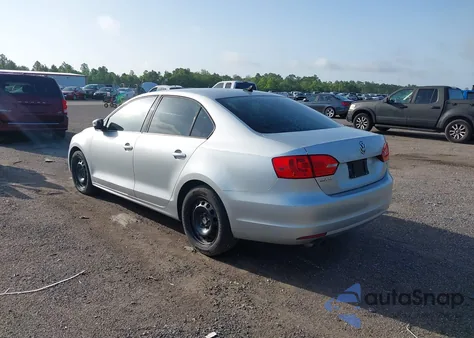 2014 Volkswagen Jetta 1.8T Se z USA, uszkodzony, nr VIN 3VWD17AJ3EM227750
